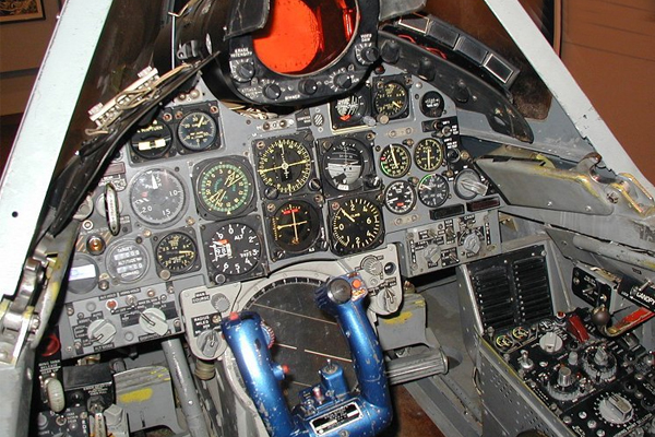 Integrated Flight Instrument System, Consoles & Flight Suits