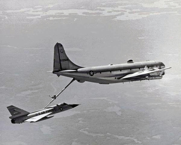 In-flight-Refuel-with-KC-97L.jpg