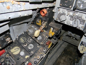 2010 590123 Cockpit