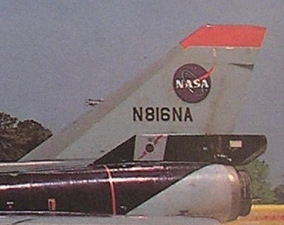 NASA N816NA Apr 1982